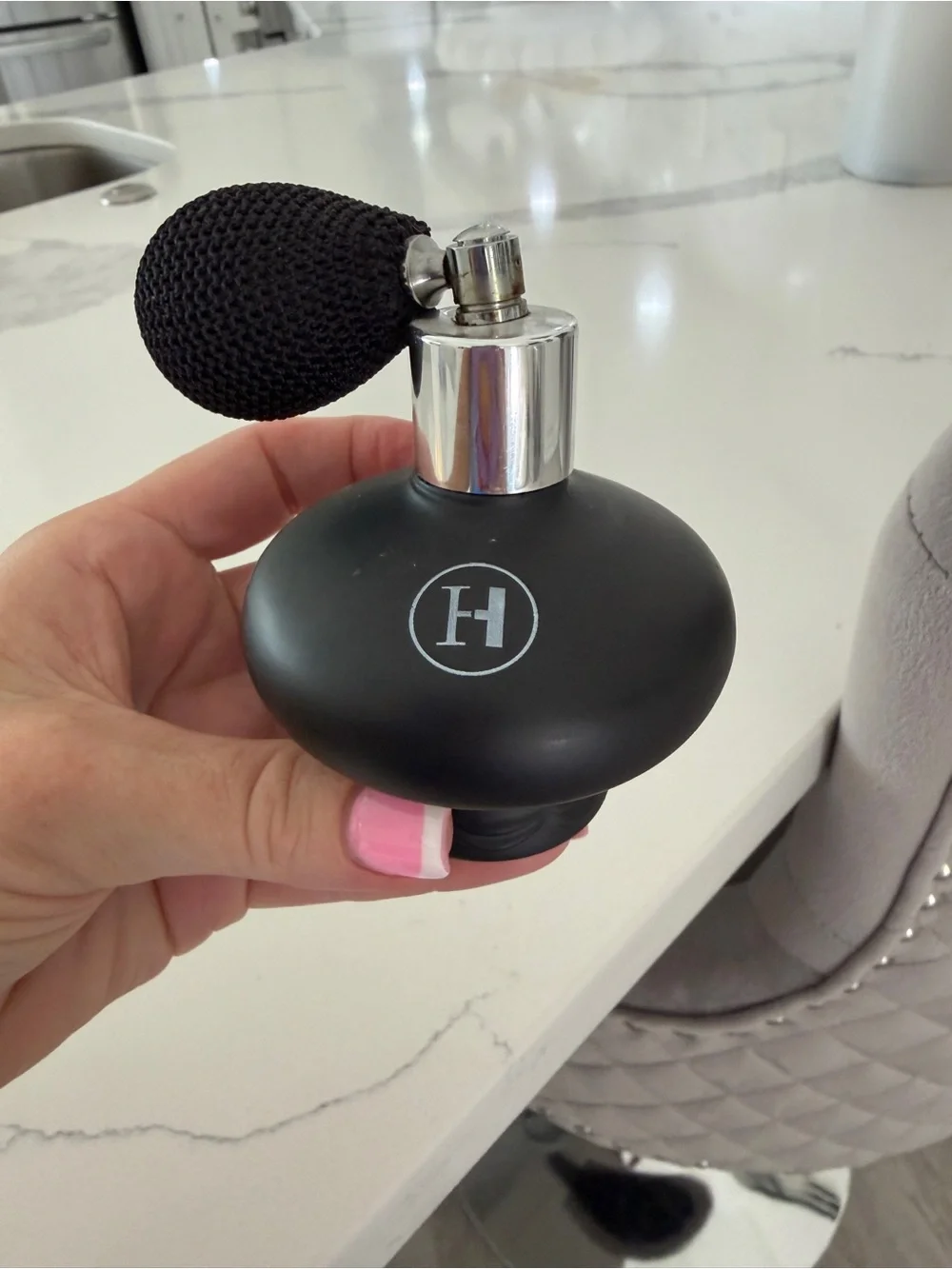 Classic Black Grooming Atomizer Spray Bottle with Soft Pump Harriot Hound